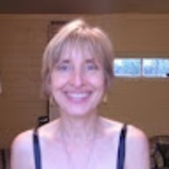 Meet your Posher, Nadine - Picture 1 of 1